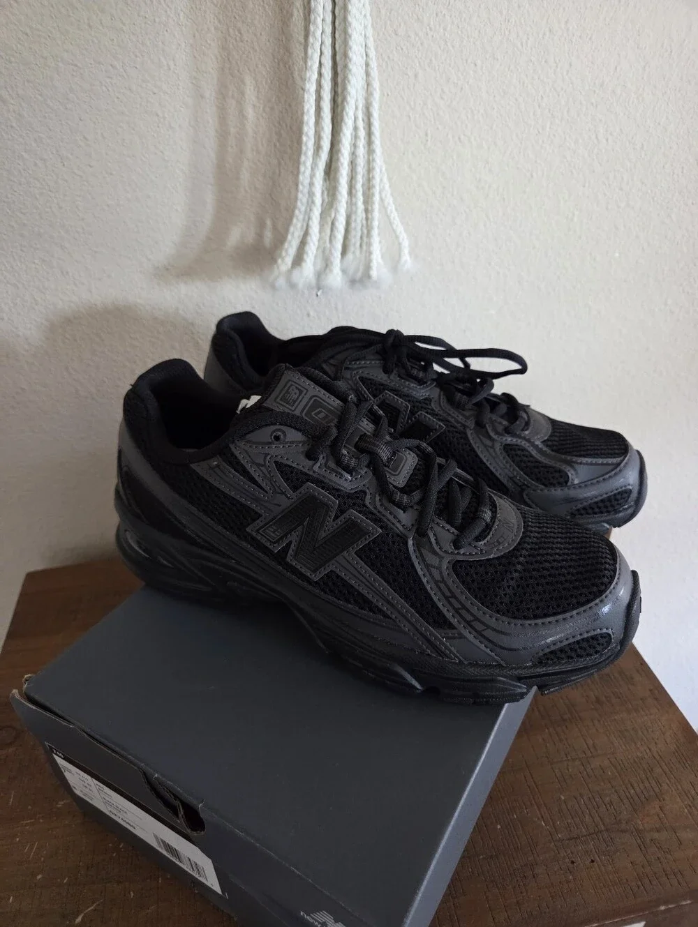New Balance 740 Athletic Shoe Big Kid Size 7  NWT Activewear Y2K